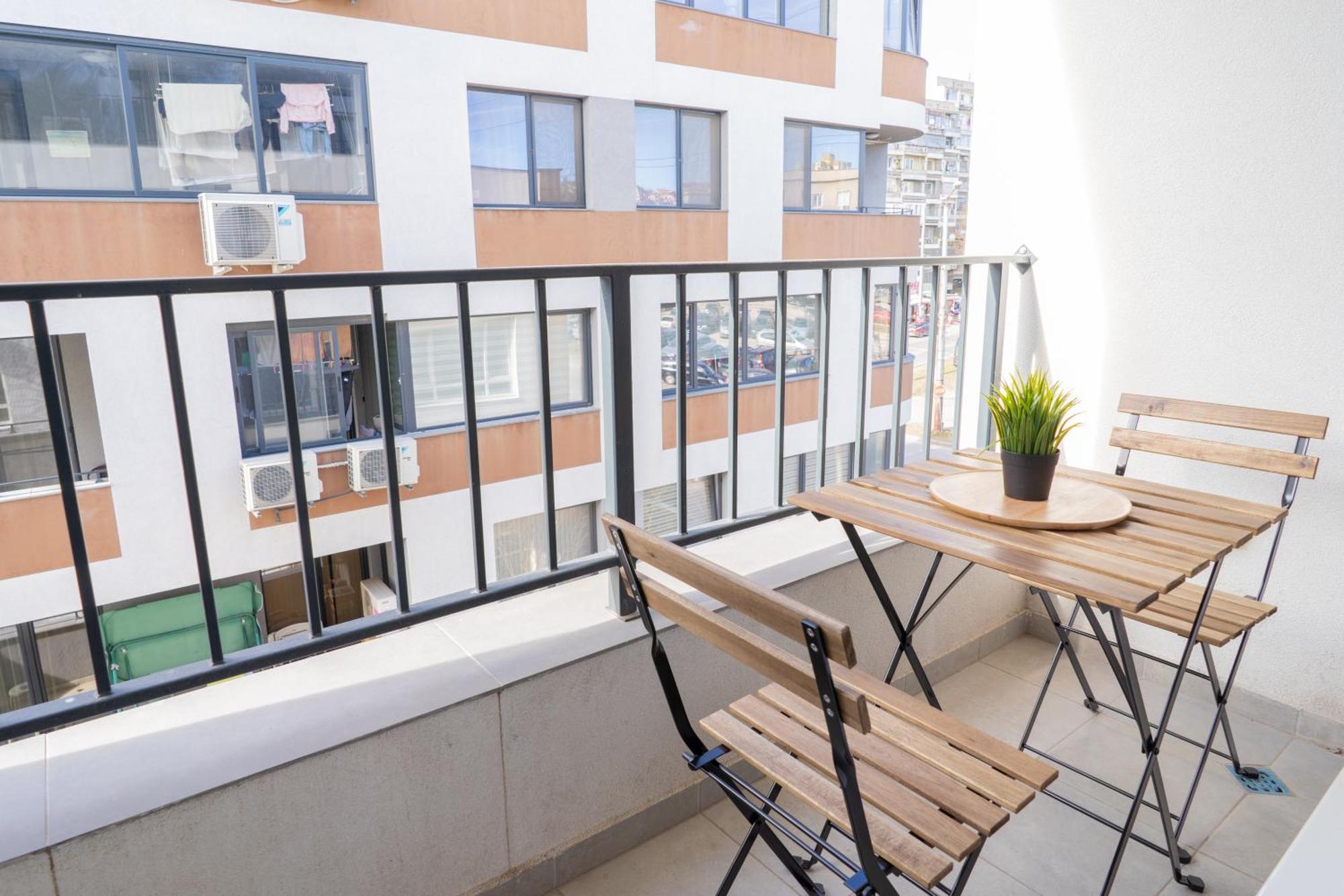 New Modern & Cozy Apartment With Free Parking Varna Dış mekan fotoğraf