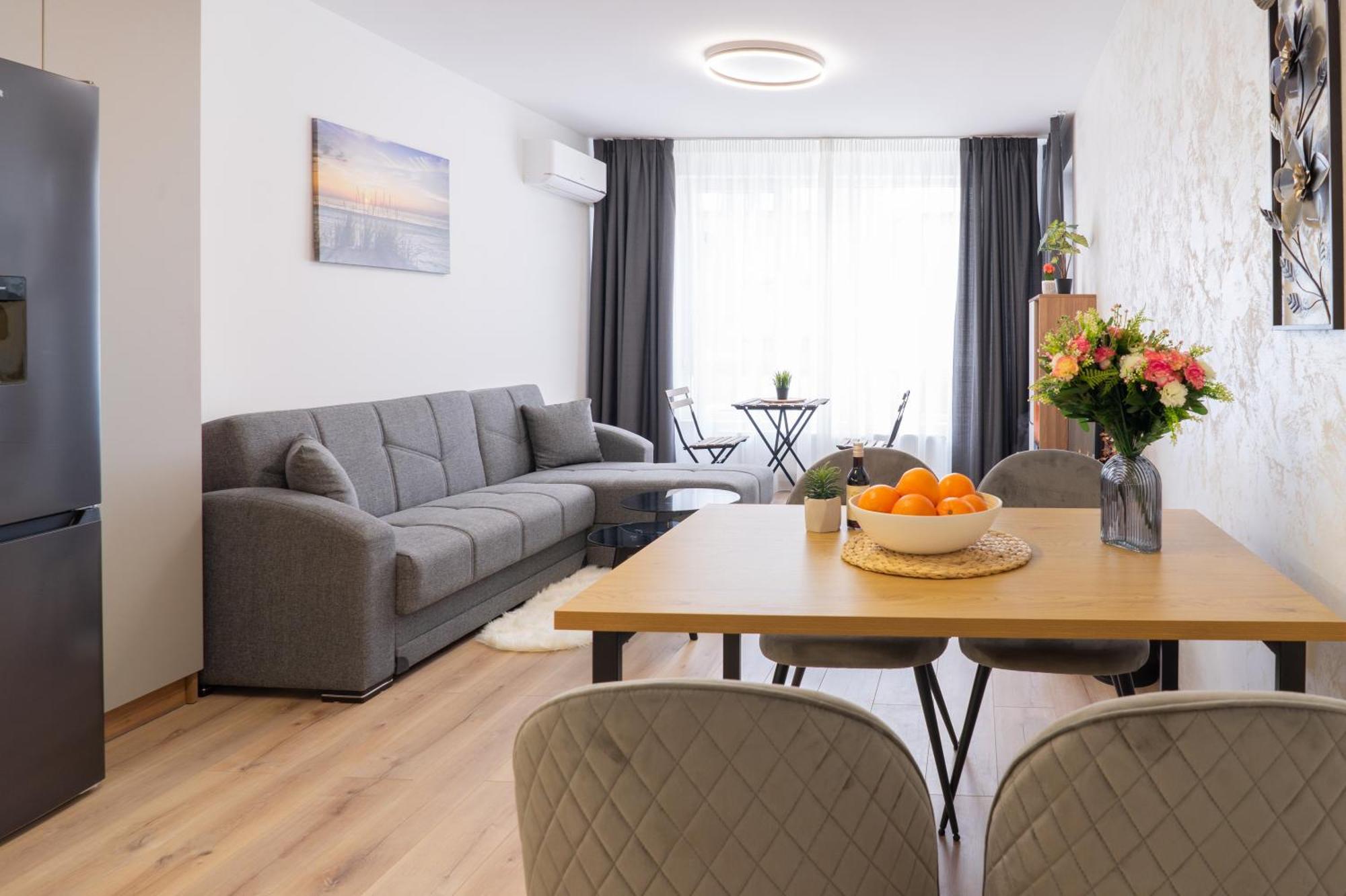 New Modern & Cozy Apartment With Free Parking Varna Dış mekan fotoğraf