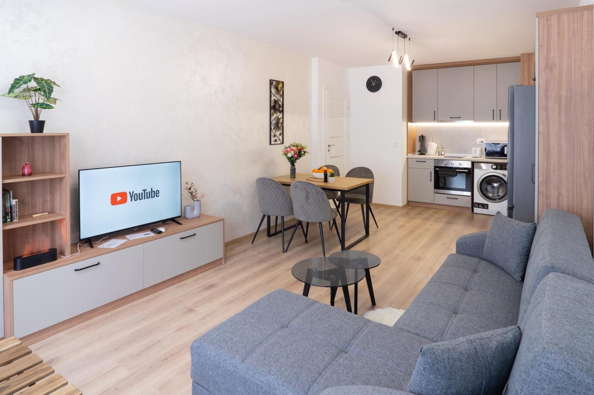 New Modern & Cozy Apartment With Free Parking Varna Dış mekan fotoğraf